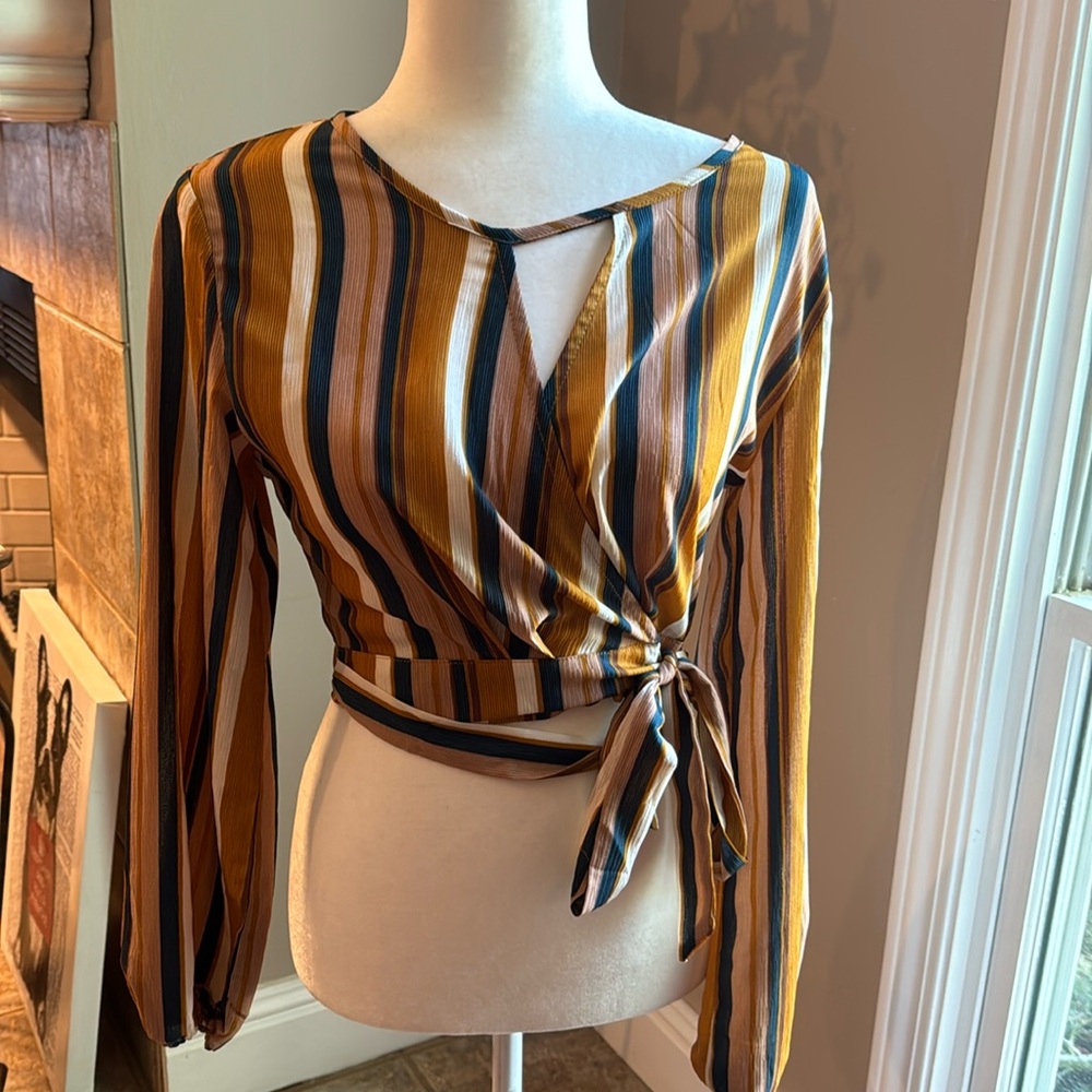 Tie crop top